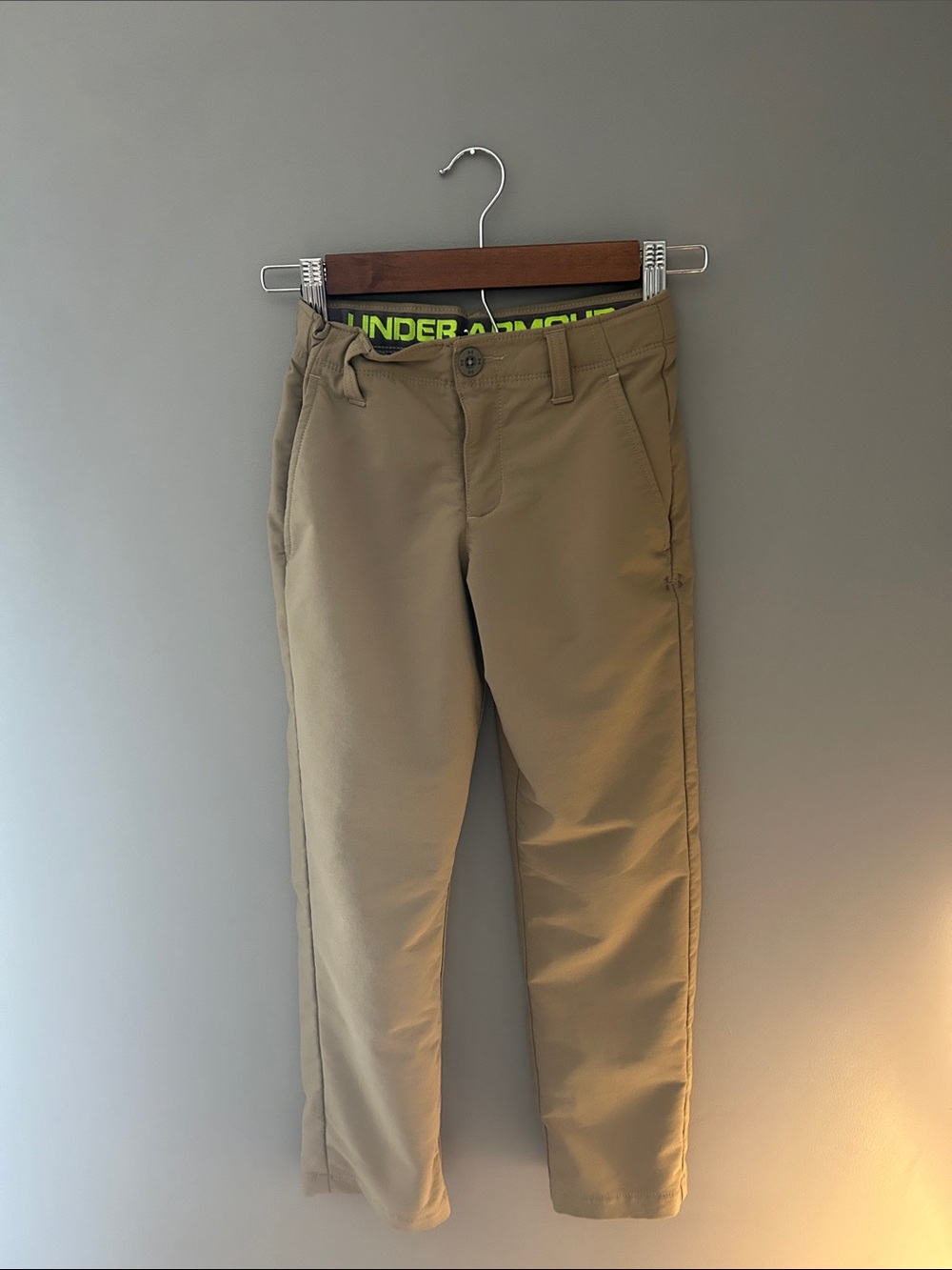 Under Armour Boy’s Small Khaki Performance Pants